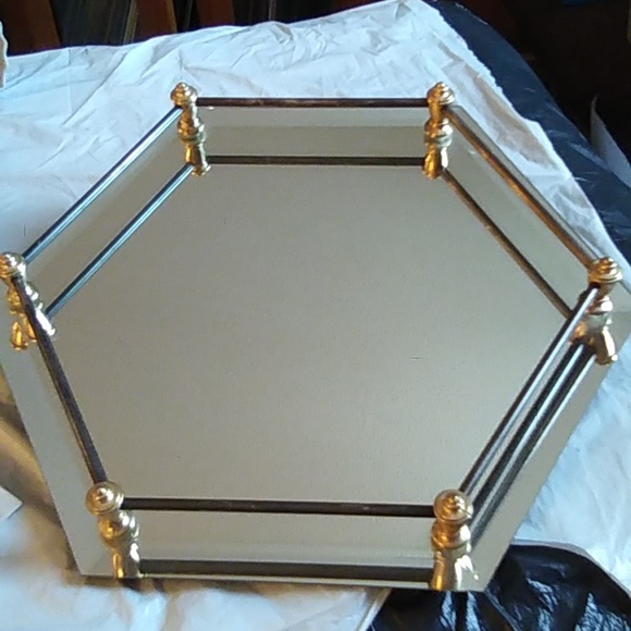 Vanity Perfume Tray - Picture 3 of 8